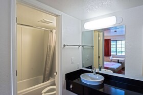 Motel 6 Redding South