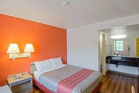 Motel 6 Redding South
