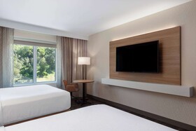 Wyndham Garden Redwood Valley