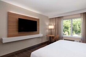 Wyndham Garden Redwood Valley