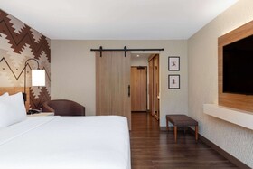 Wyndham Garden Redwood Valley