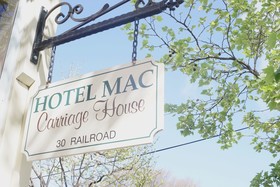 Hotel Mac