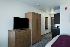 Oxford Suites Sonoma County
