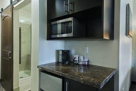 Oxford Suites Sonoma County