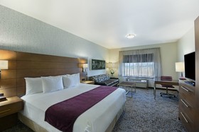 Oxford Suites Sonoma County