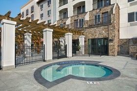 Oxford Suites Sonoma County