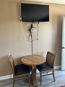 Carl's Motel