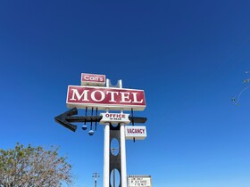 Carl's Motel