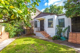 Orange Tree Cottages Downtown