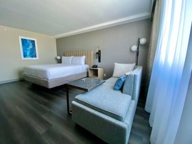 DoubleTree by Hilton San Francisco South Airport Blvd