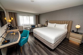 DoubleTree by Hilton San Francisco South Airport Blvd