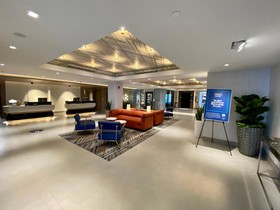 DoubleTree by Hilton San Francisco South Airport Blvd