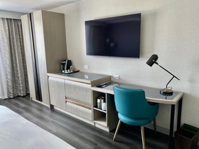 DoubleTree by Hilton San Francisco South Airport Blvd