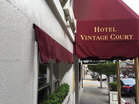 Executive Hotel Vintage Court