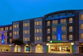 Holiday Inn Express & Suites San Francisco Fishermans Wharf