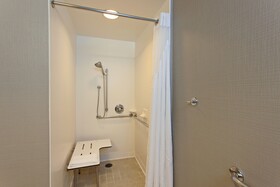 Holiday Inn Express & Suites San Francisco Fishermans Wharf