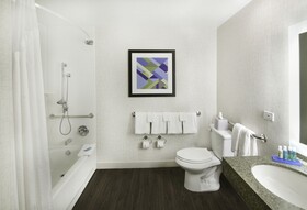 Holiday Inn Express & Suites San Francisco Fishermans Wharf