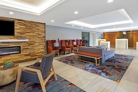 La Quinta Inn & Suites by Wyndham San Francisco Airport N