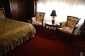 Nob Hill Inn