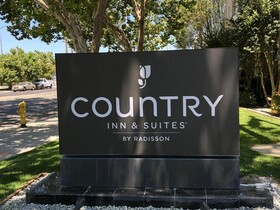 Country Inn & Suites by Radisson, San Jose International Airport, CA