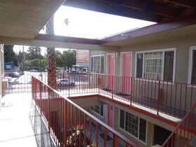 Flamingo Motel