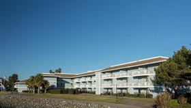 San Leandro Marina Inn