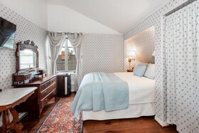 Bath Street Inn