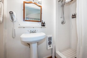 Bath Street Inn