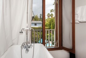 Bath Street Inn
