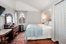 Bath Street Inn