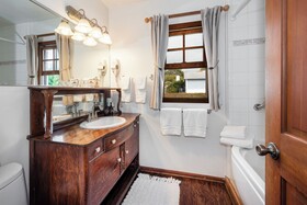 Bath Street Inn
