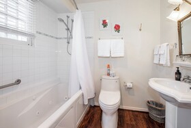 Bath Street Inn