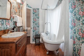 Bath Street Inn