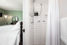 Bath Street Inn