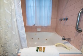 Bath Street Inn