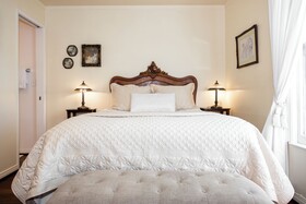 Bath Street Inn