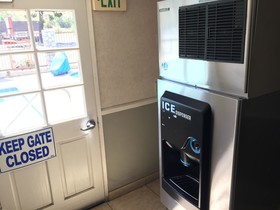 Travelodge by Wyndham Santa Clarita/Valencia