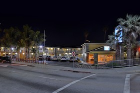 Torch Lite Inn at the Beach Boardwalk