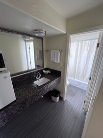 Economy Inn