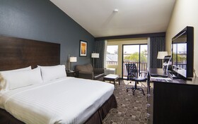 Holiday Inn Express & Suites Solana Beach - Del Mar