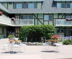 Svendsgaard's Danish Lodge - Americas Best Value Inn