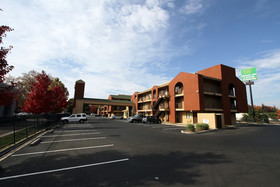 Budget Inn and Suites