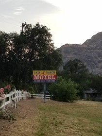 Lazy J Ranch - Americas Best Value Inn