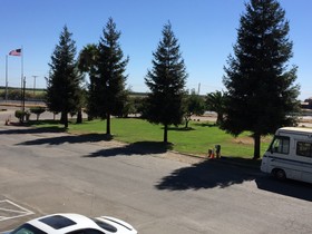 99 Palms Inn & Suites