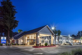Best Western Town & Country Lodge