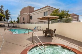 Best Western Town & Country Lodge