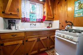 Arrowhead Pine Rose Cabins