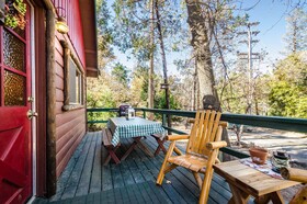 Arrowhead Pine Rose Cabins