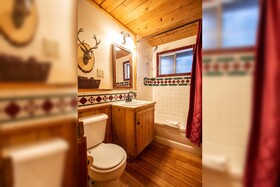 Arrowhead Pine Rose Cabins