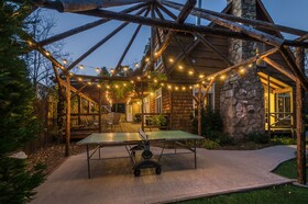 Arrowhead Pine Rose Cabins